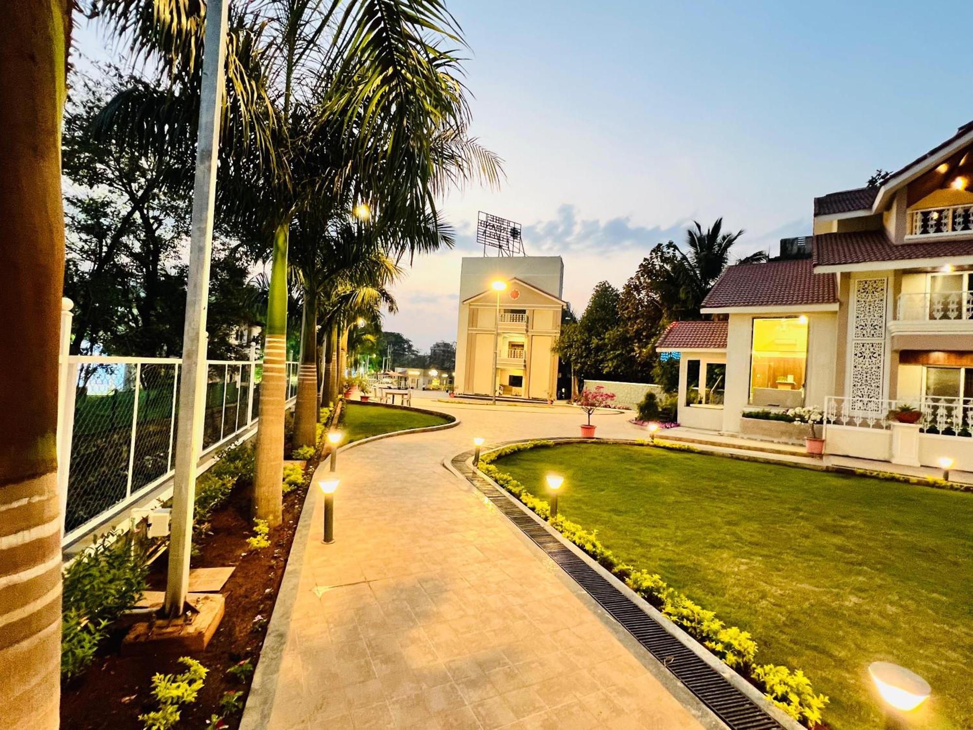 The Grand Leela Resort Khopoli Exterior foto